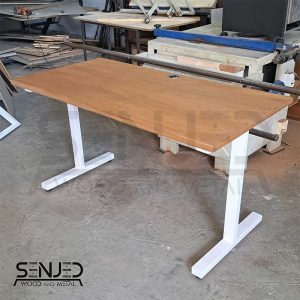 میز پایه فلزی طرح آرنیک